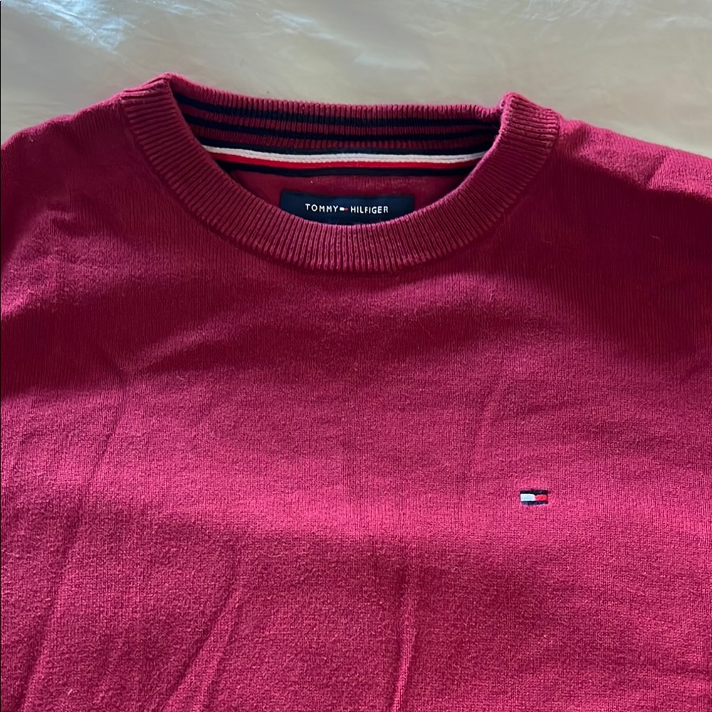 Men’s M Tommy Hilfiger Red Crewneck Sweater